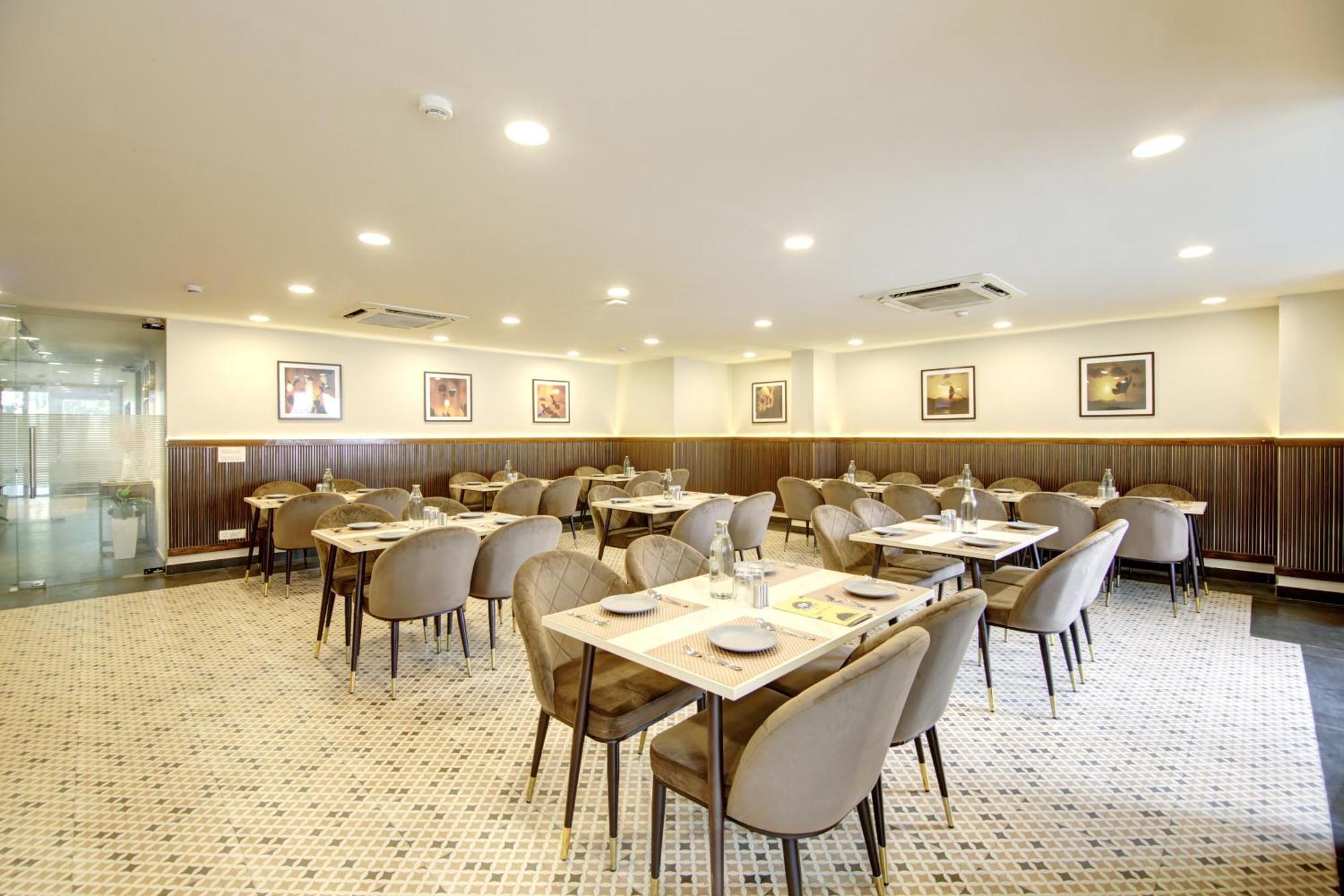 Saltstayz Select - Golf Course Road 古尔冈 外观 照片
